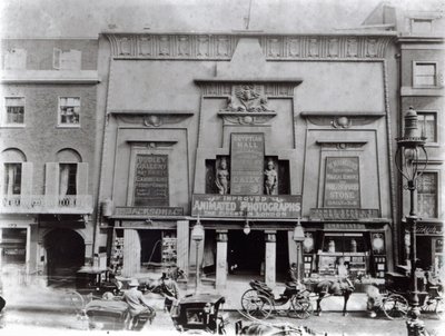 Egyptian Hall, Piccadilly 1895 af English Photographer