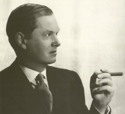 Evelyn Waugh, portræt, ryger cigar (s/h foto) af English Photographer