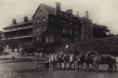 Felixstowe: Bath Hotel (s/h-billede) af English Photographer