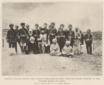General Gholam Haidar, den afghanske øverstbefalende, med eskorteofficererne fra den britiske mission til Cabul af English Photographer