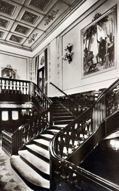 Grand Staircase ombord på HMS Homeric af English Photographer