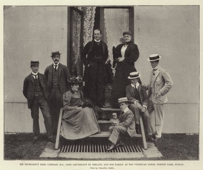 Hans Excellence Earl Cadogan, KG, Lord Lieutenant of Ireland, og hans familie på Viceregal Lodge, Phoenix Park, Dublin af English Photographer