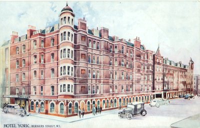 Hotel York, Berners Street, W1 af English Photographer