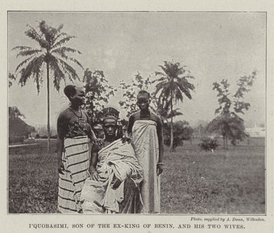 IQuobasimi, søn af den tidligere konge af Benin og hans to hustruer af English Photographer