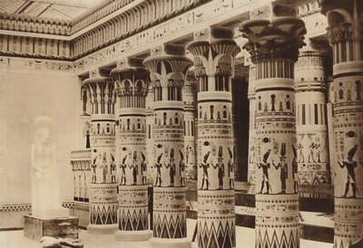 Interiør af det egyptiske museum med Philae Portico af English Photographer