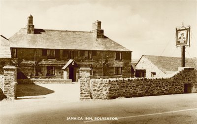 Jamaica Inn, Bolventor, Cornwall, berømt for at være forbundet med cornisk smugling og fejret i bogen af samme navn af Daphne Du Maurier (s/h foto) af English Photographer