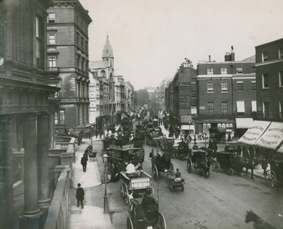Knightsbridge, London af English Photographer