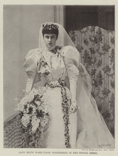 Lady Edith Ward (Lady Wolverton) i sin brudekjole af English Photographer