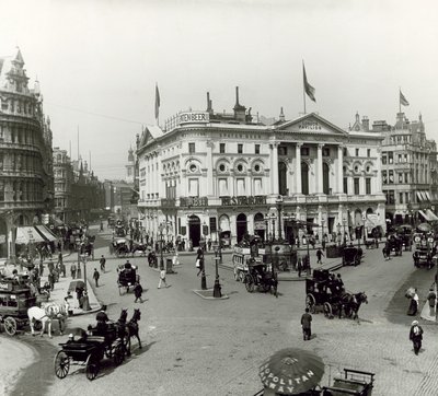 London Pavilion, Piccadilly Circus, London, ca. 1900 af English Photographer