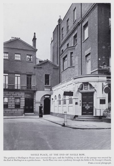 London: Savile Place, for enden af Savile Row (s/h foto) af English Photographer