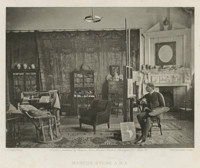 Marcus Stone i hans Melbury Road Studio af English Photographer