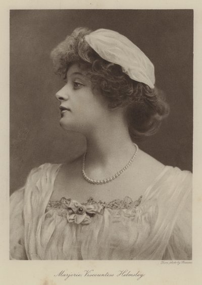 Marjorie Viscountess Helmsley (s/h-foto) af English Photographer