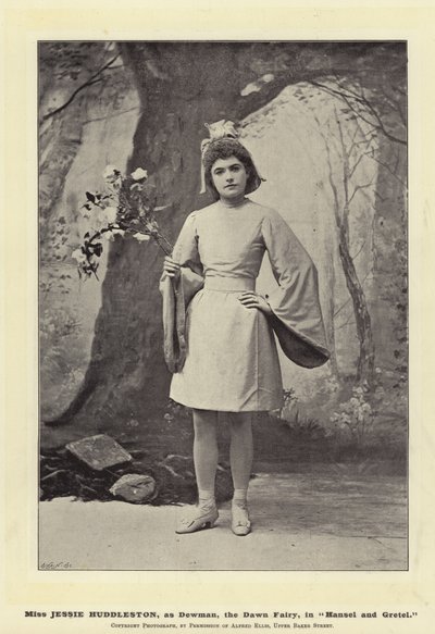 Miss Jessie Huddleston, som Dewman, the Dawn Fairy, i Hansel and Gretel af English Photographer