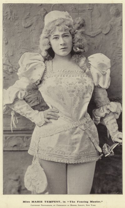 Miss Marie Tempest, i Fægtemesteren af English Photographer