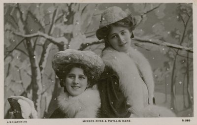 Savner Zena og Phyllis Dare af English Photographer