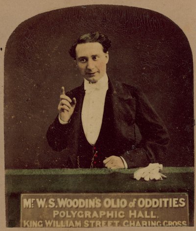 Hr. W S Woodins Olio af mærkværdigheder af English Photographer