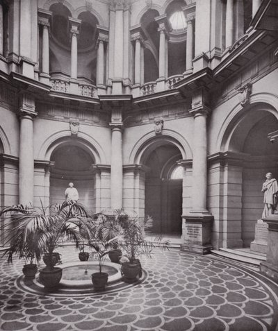 National Gallery of British Art, Central Hall af English Photographer