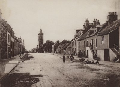 North Street, St. Andrews af English Photographer