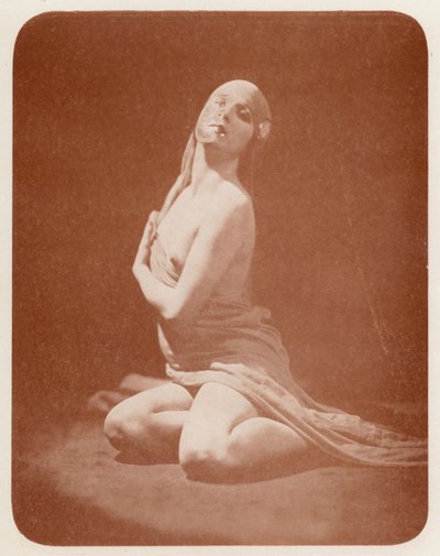 Nudistisk kunst: Etude (s/h foto) af English Photographer