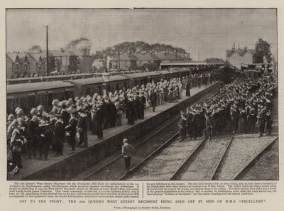 Ud til fronten, det 2. Queens West Surrey Regiment bliver set af mænd fra H M S Excellent af English Photographer