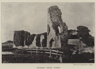 Pevensey Castle, Sussex af English Photographer