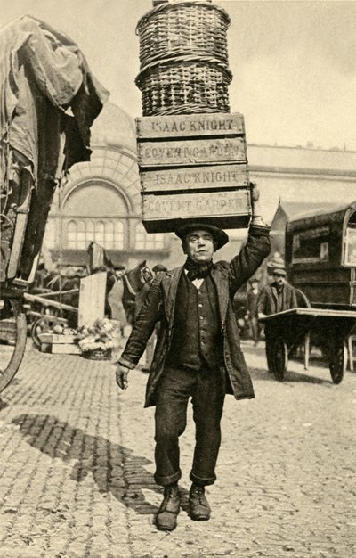 Porters of Covent Garden-markedet (s/h-billede) af English Photographer