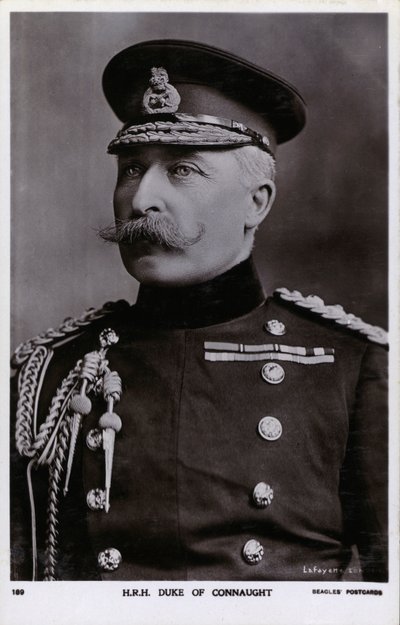 Prins Arthur, hertug af Connaught, tredje søn af dronning Victoria og prins Albert (s/h-billede) af English Photographer