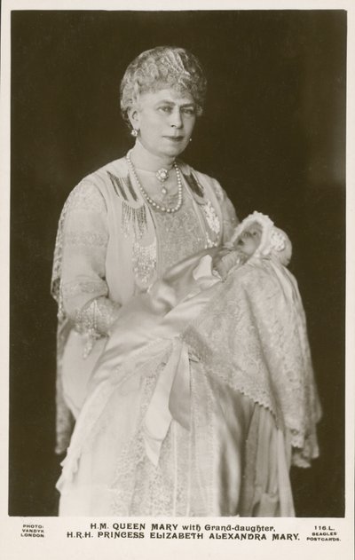 Dronning Mary, konsort af kong George V, med sit barnebarn, prinsesse Elizabeth af English Photographer