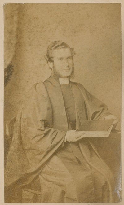 Pastor H Lansdell af English Photographer