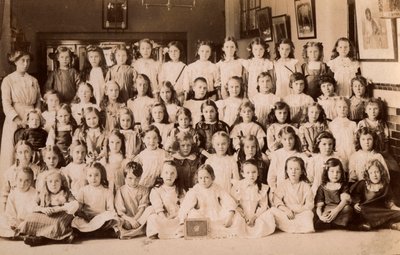 Skolebørn, Norfolk, begyndelsen af det 20. århundrede (s/h-billede) af English Photographer