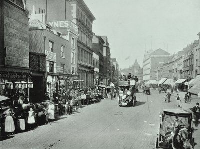 Shoreditch High Street: ser mod nord, 1896 af English Photographer