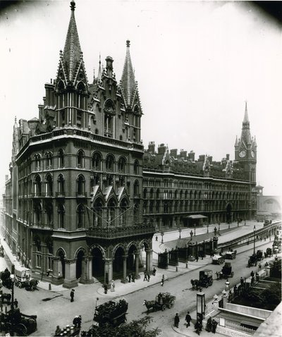 St Pancras Railway Station; fotografi fra april 1899 af English Photographer