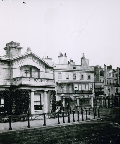 Stanhope Gate, London af English Photographer