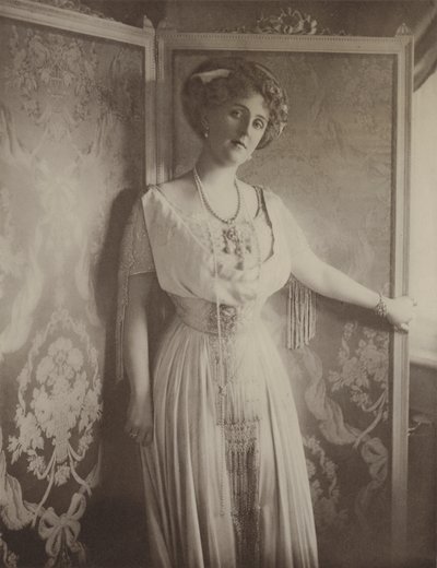 Baronessen von Eckardstein (s/h-foto) af English Photographer
