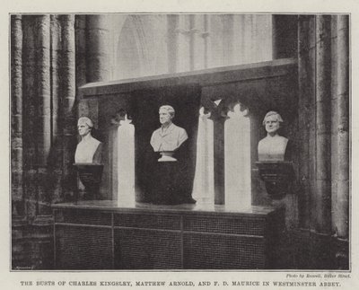 Busterne af Charles Kingsley, Matthew Arnold og F D Maurice i Westminster Abbey af English Photographer