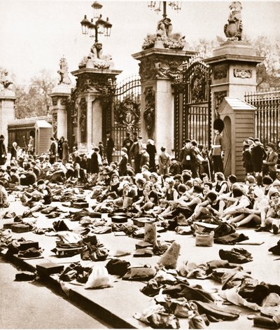 Børnenes jubilæumsferie, 1935 af English Photographer