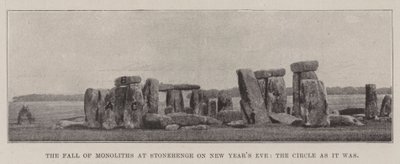 Monoliternes fald ved Stonehenge nytårsaften, cirklen som den var af English Photographer