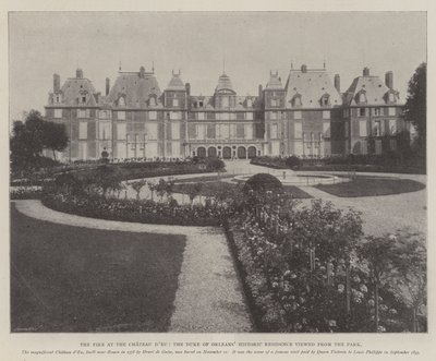Ilden på Chateau de Eu, Hertugen af Orleans historiske residens set fra parken af English Photographer