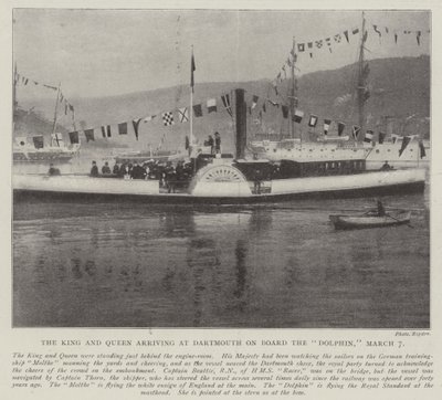 Kongen og Dronningen ankommer til Dartmouth ombord på Dolphin, 7. marts af English Photographer