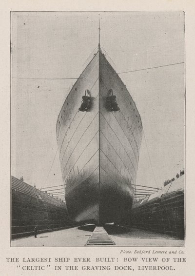 Det største skib, der nogensinde er bygget, Bow View of the Celtic i Graving Dock, Liverpool af English Photographer