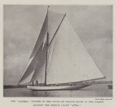 The Laurea, vinder af Coupe de France-løbene i Solent mod den franske yacht Anna af English Photographer