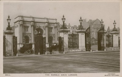 The Marble Arch, London af English Photographer