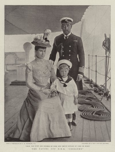 HMS Crescent, der betaler sig af English Photographer