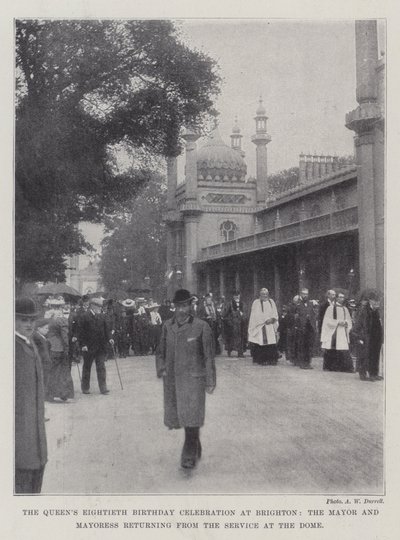 Dronningens 80-års fødselsdagsfejring i Brighton, borgmesteren og borgmesterinden vender tilbage fra gudstjenesten ved Dome af English Photographer