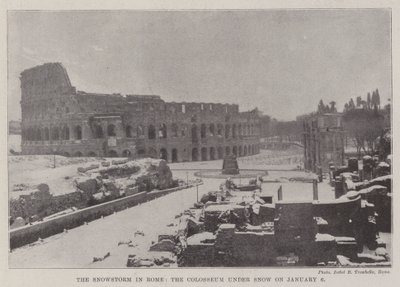 Snestormen i Rom, Colosseum under sne den 6. januar af English Photographer