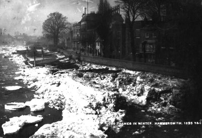 Themsen ved Hammersmith om vinteren, 1895 af English Photographer