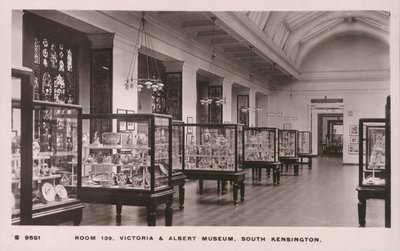 Victoria and Albert Museum, South Kensington, London af English Photographer