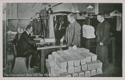 Kanslerens balance ved Royal Mint, London af English Photographer
