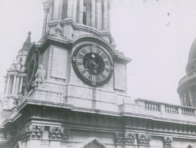 Uret til St Pauls Cathedral af English Photographer