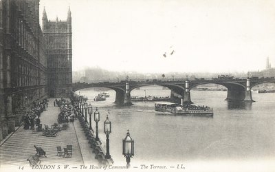 Underhusets terrasse af English Photographer